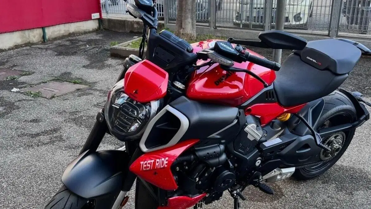 Ducati Diavel V4 (2023 - 26)  (7)