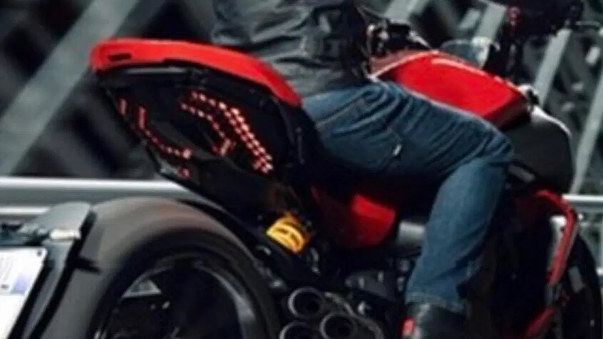 Ducati Diavel V4 (2023 - 26)  (9)