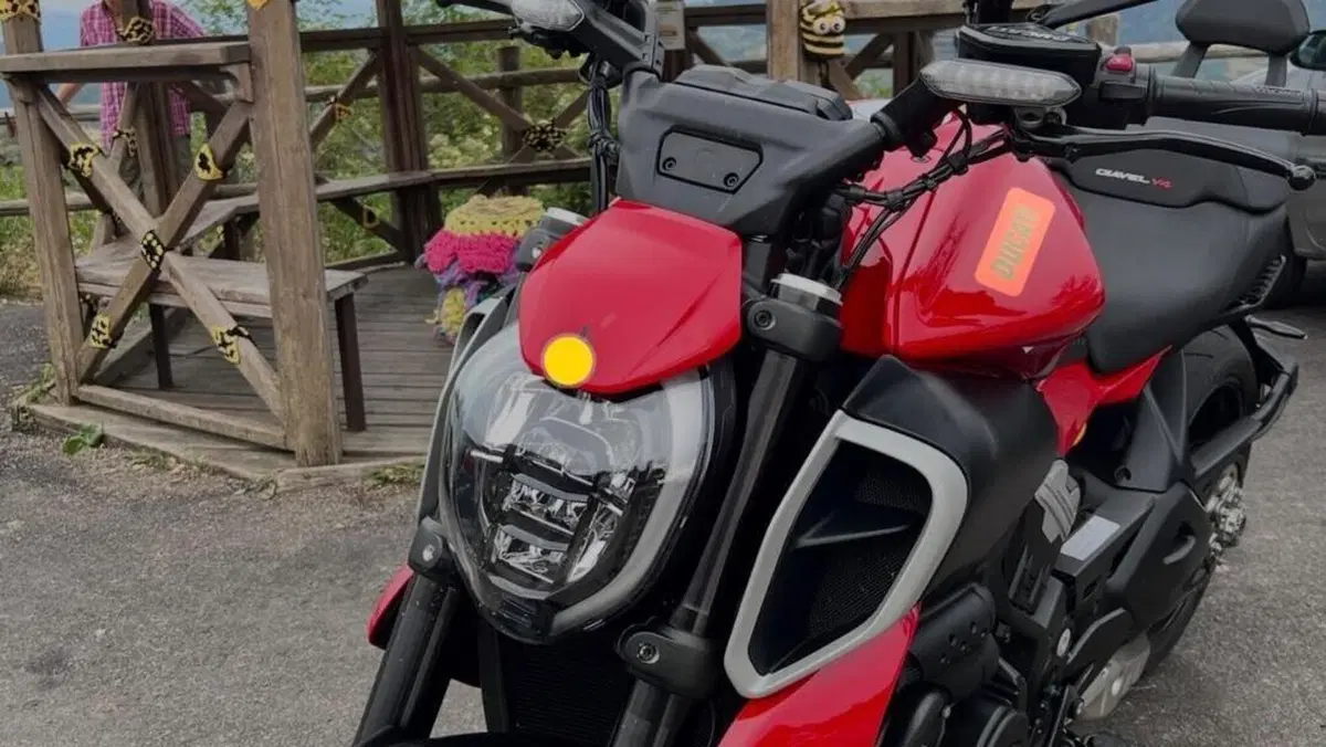 Ducati Diavel V4 (2023 - 26)  (11)