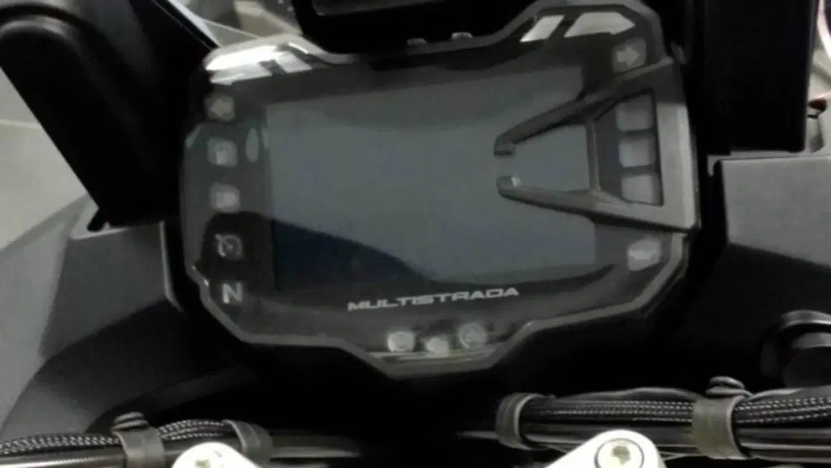 Ducati Multistrada V2 S (2022 - 24)  (7)