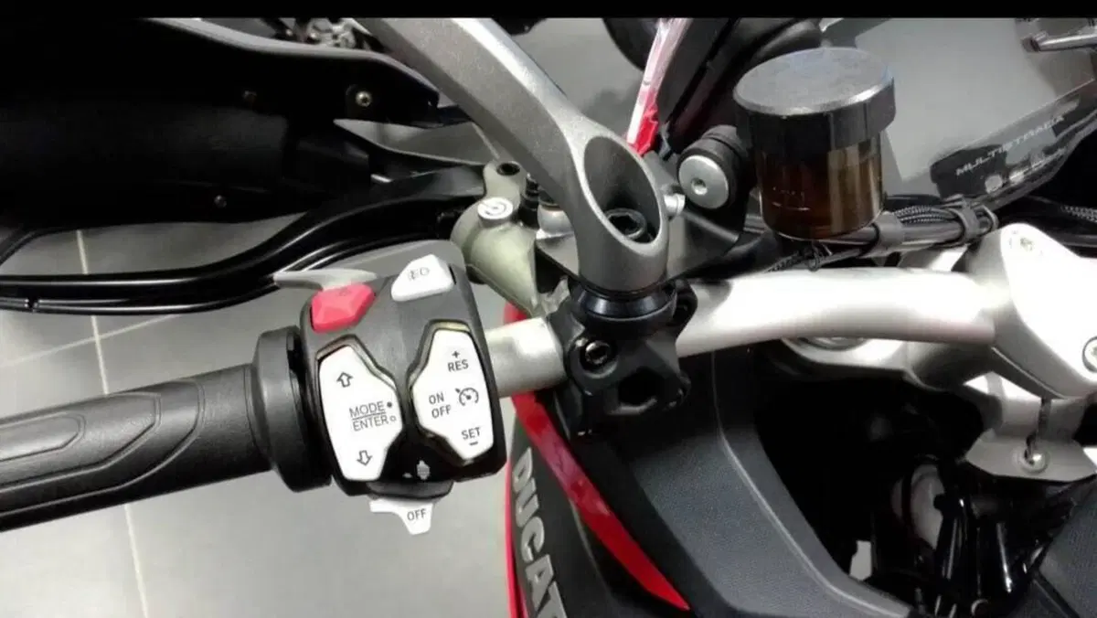 Ducati Multistrada V2 S (2022 - 24)  (10)