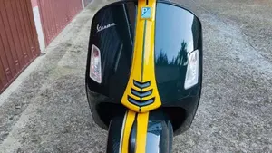 Vespa GTS 300 Super Racing Sixties Hpe (2021 - 22)  (7)