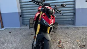 Ducati Streetfighter V4 1100 S (2021 - 22)  (3)