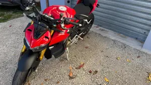 Ducati Streetfighter V4 1100 S (2021 - 22)  (4)