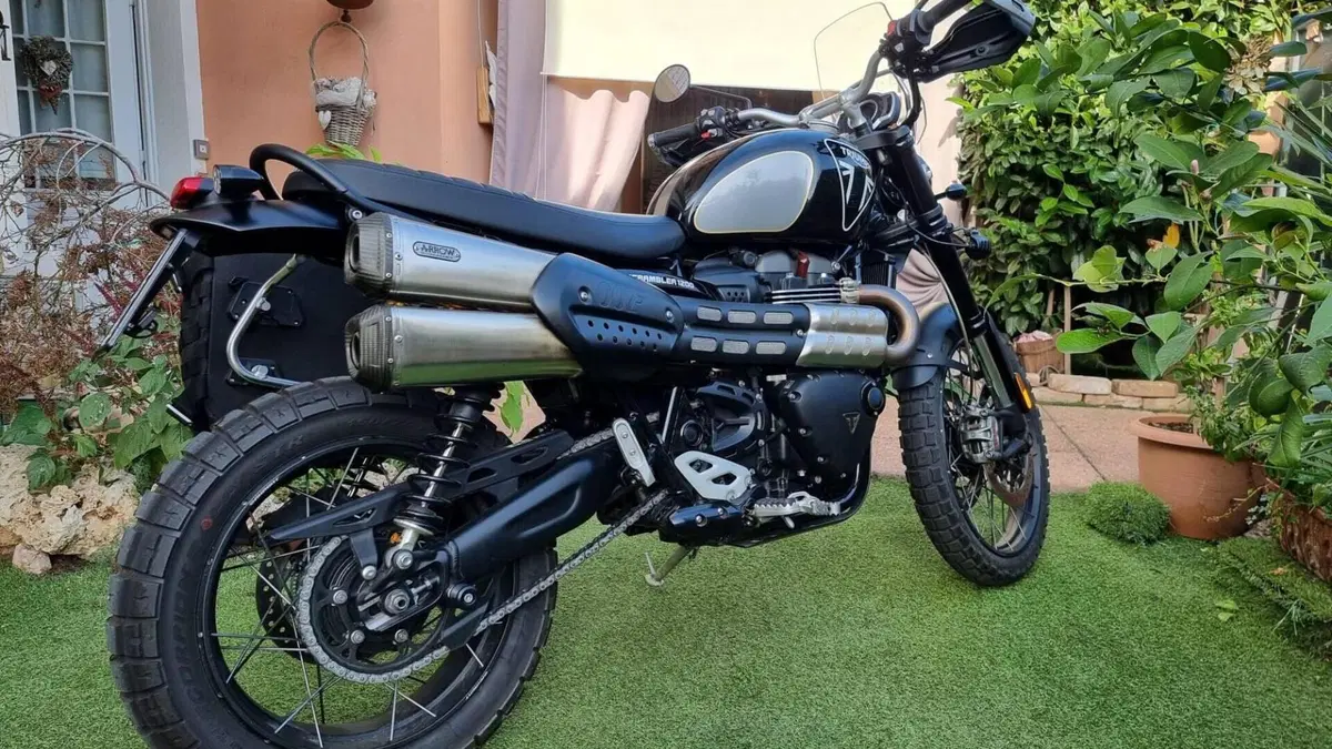 Triumph Scrambler 1200 XE Bond Edition (2020)  (3)