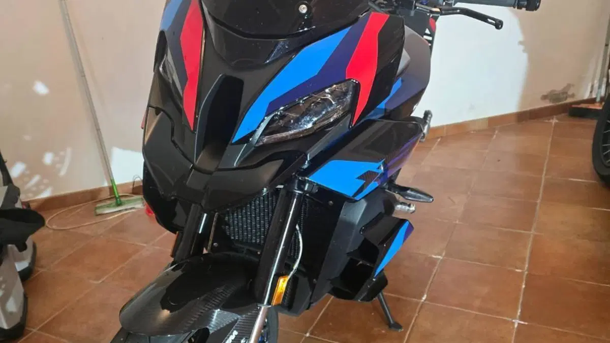 Bmw M 1000 XR (2024 - 27)  (2)