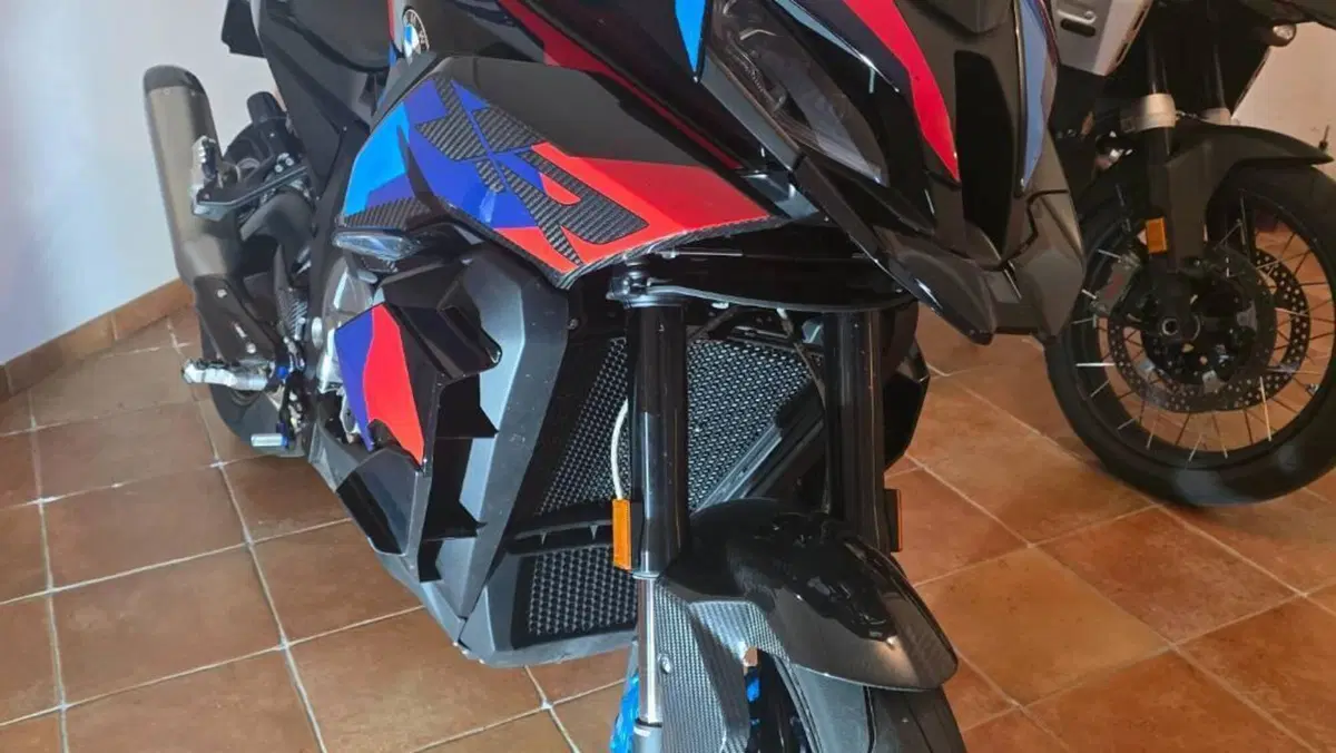 Bmw M 1000 XR (2024 - 27)  (3)