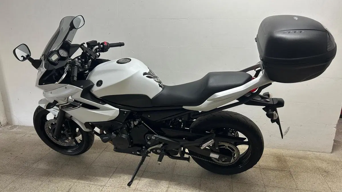 Yamaha XJ6 Diversion ABS (2009 - 15)  (3)