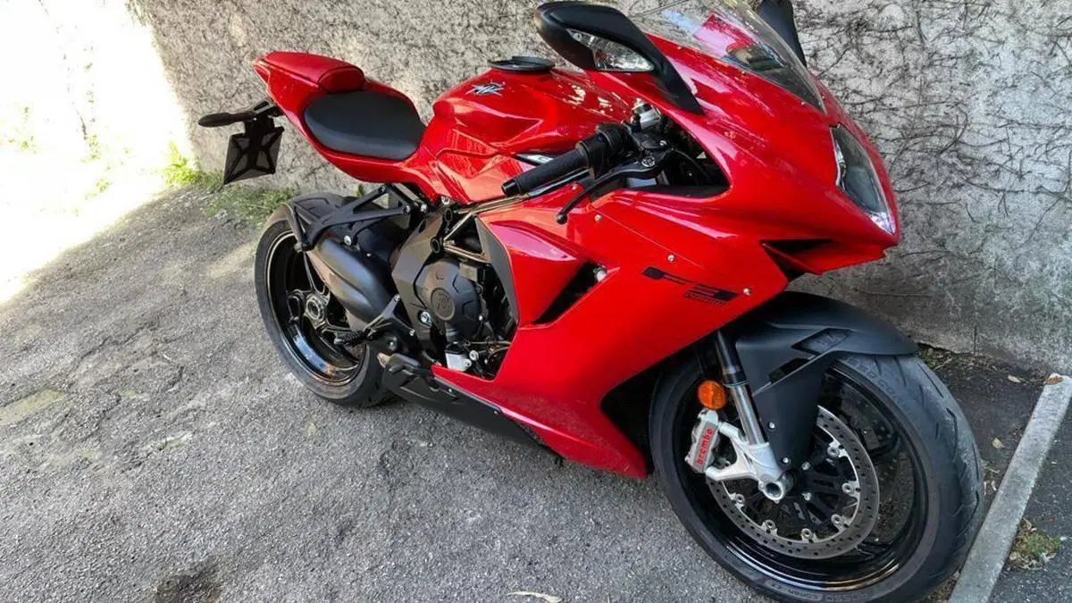 MV Agusta F3 800 Rosso (2021 - 23)  (4)
