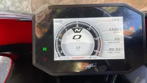 MV Agusta F3 800 Rosso (2021 - 23)  (9)