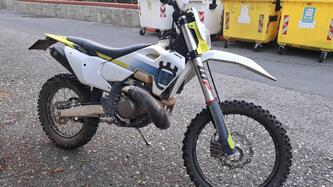 Husqvarna TE 300 (2024) usata