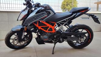 KTM 125 Duke (2021 - 23) usata