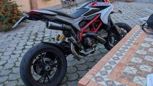 Ducati Hypermotard 821 SP (2013 - 15)  (2)