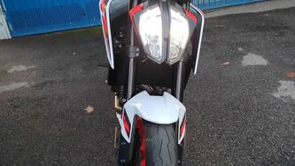 KTM 890 Duke R (2021) usata