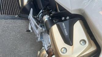 Moto Guzzi V100 Mandello (2022 - 24)