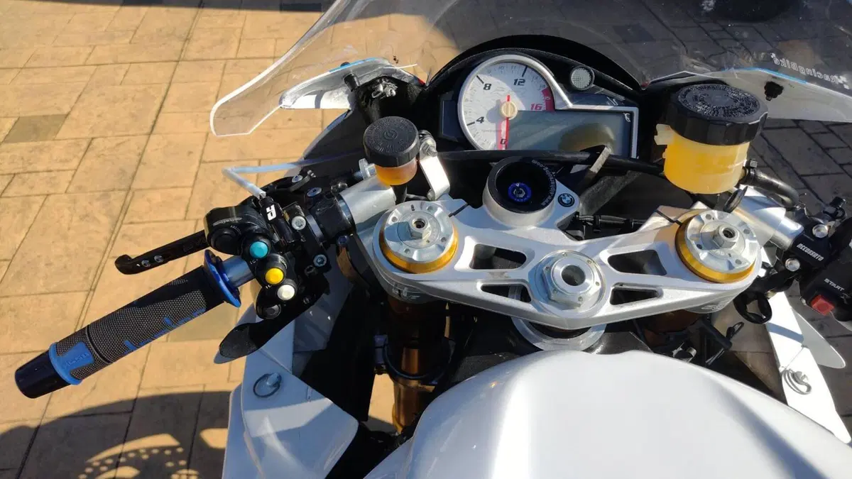 Bmw S 1000 RR (2015 - 16)  (5)