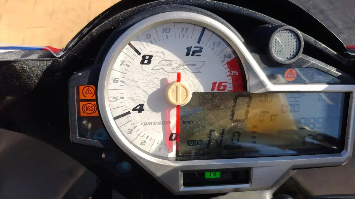 Bmw S 1000 RR (2015 - 16)  (6)