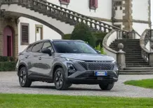 Omoda 5 Full Hybrid: quando la tecnologia cinese sfida le ibride tradizionali | Prova, prezzi e allestimenti [VIDEO]