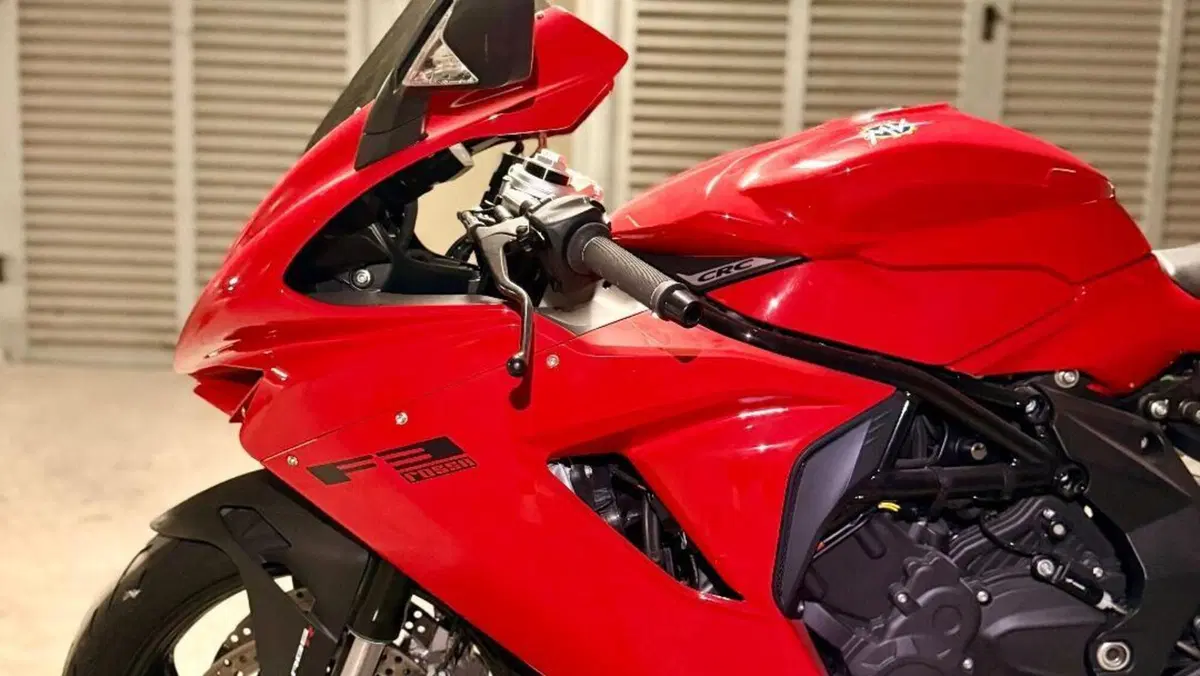 MV Agusta F3 800 Rosso (2021 - 23)  (3)