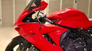 MV Agusta F3 800 Rosso (2021 - 23)  (3)