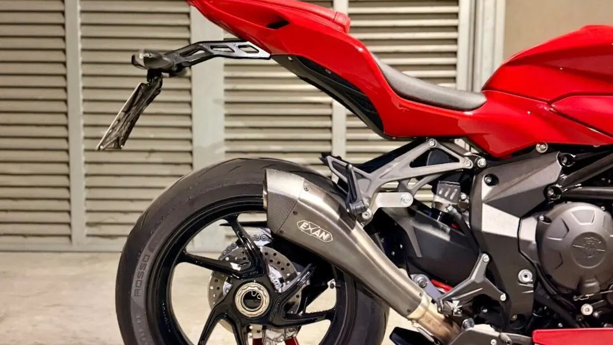 MV Agusta F3 800 Rosso (2021 - 23)  (6)