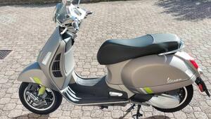 Vespa GTS 300 Super Tech (2023 - 24) 
