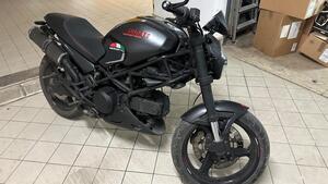 Ducati Monster 600 Dark (1998 - 01) 