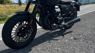 moto guzzi v9 bobber centenario (2021 - 22)