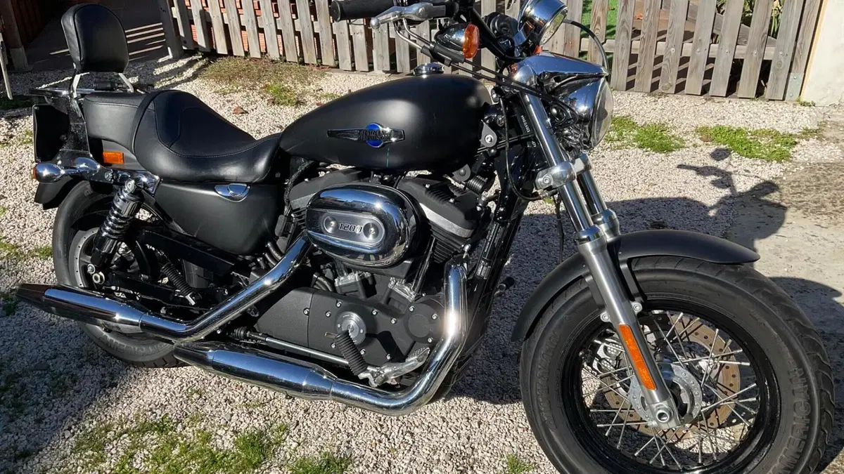 Harley-Davidson 1200 Custom CB (2013 - 17) - XL 1200CB  (2)