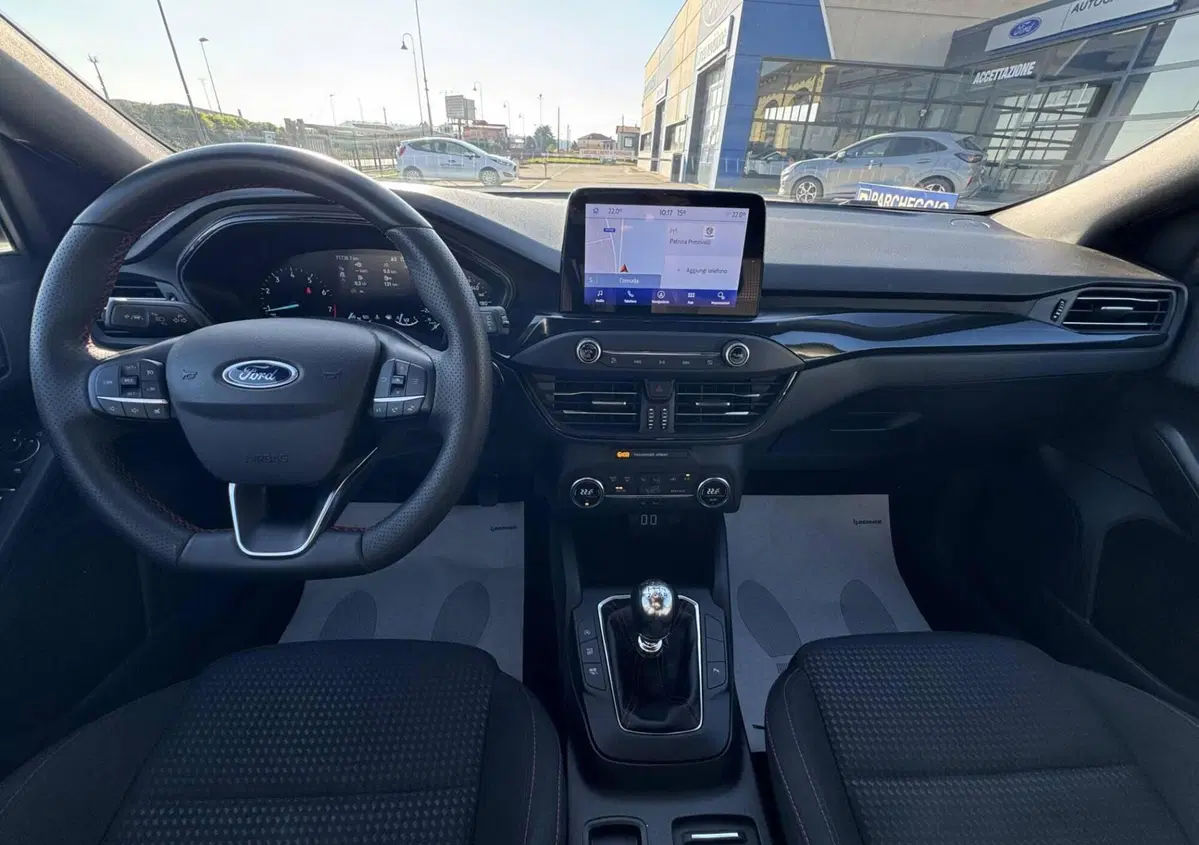 Ford Focus 1.0 EcoBoost Hybrid 125 CV 5p. ST-Line (12)