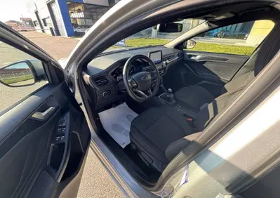 Ford Focus 1.0 EcoBoost Hybrid 125 CV 5p. ST-Line (9)
