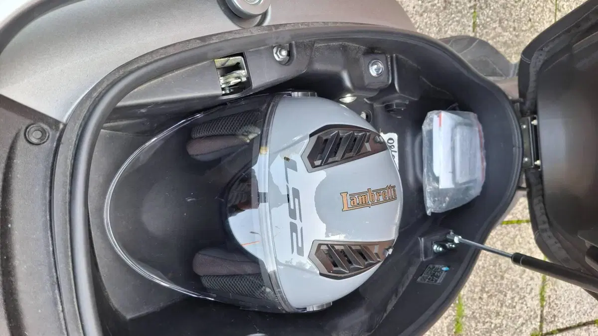 Kymco Agility 300i Noodoe (2021 - 24)  (3)