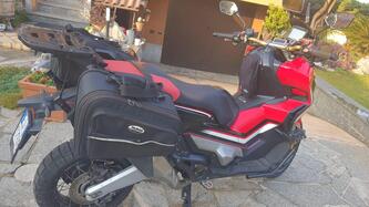 Honda X-ADV 750 (2017) usata