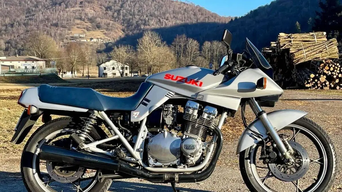 Suzuki   (9)