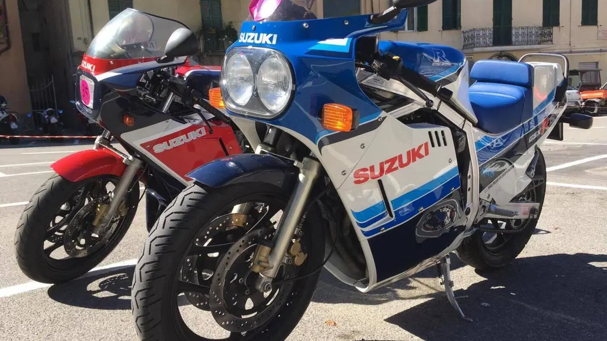Suzuki   (2)