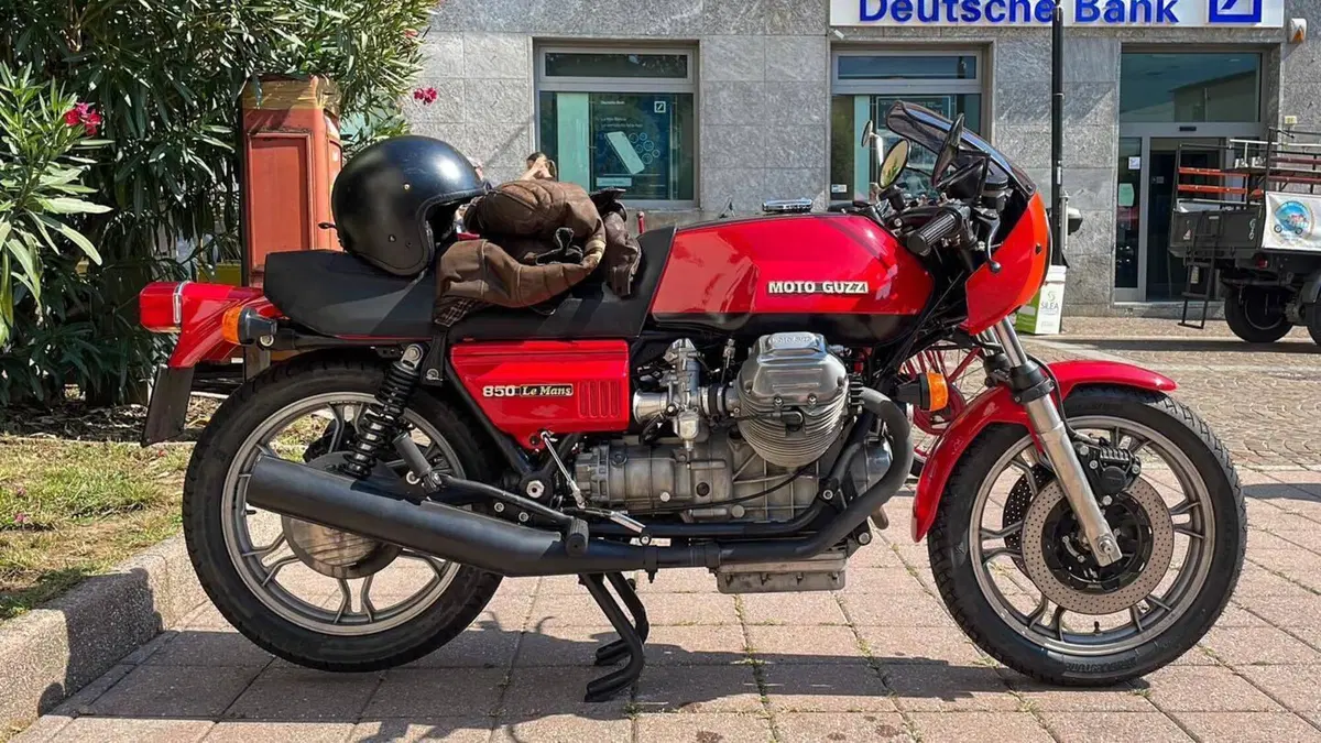 Moto Guzzi   (2)