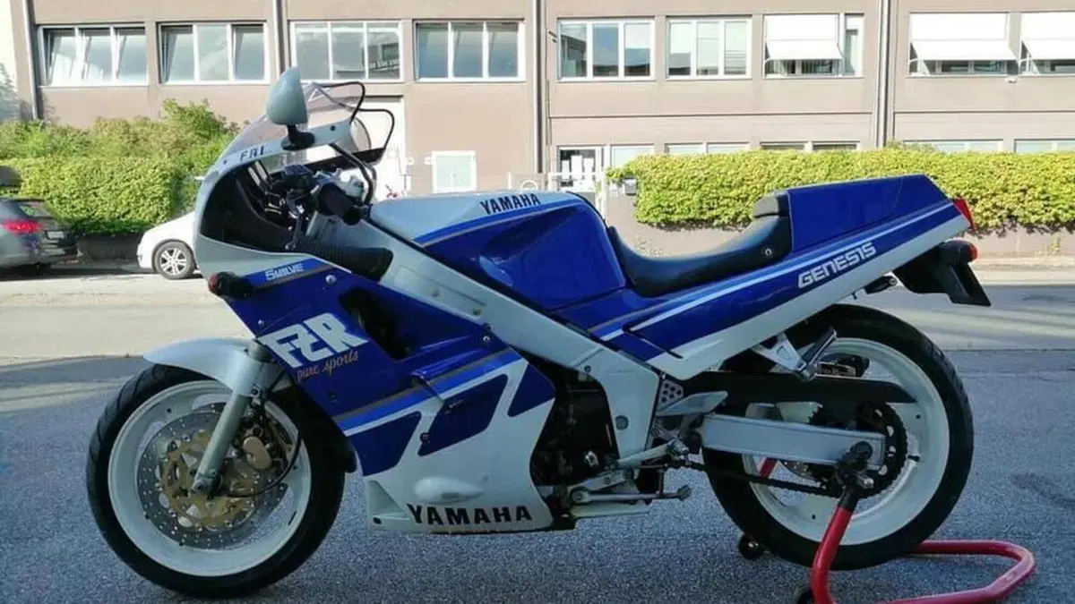 Yamaha   (9)