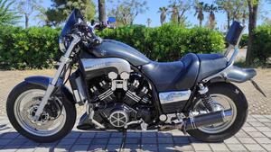 Yamaha V-Max 1200 