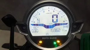 Moto Guzzi V7 Stone (2021 - 24)  (5)