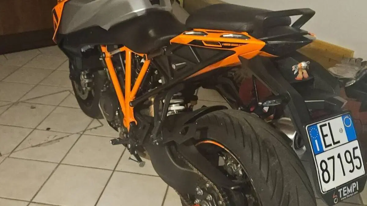 KTM 1290 Super Duke GT ABS (2016 - 18)  (13)