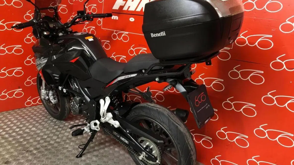Benelli TRK 251 (2022 - 25)  (4)
