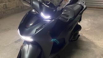 Honda SH 350i Sport (2025) usata