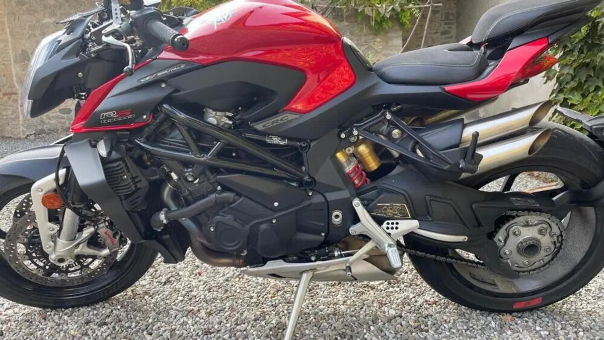 MV Agusta Brutale 1000 RS (2022 - 26)  (4)