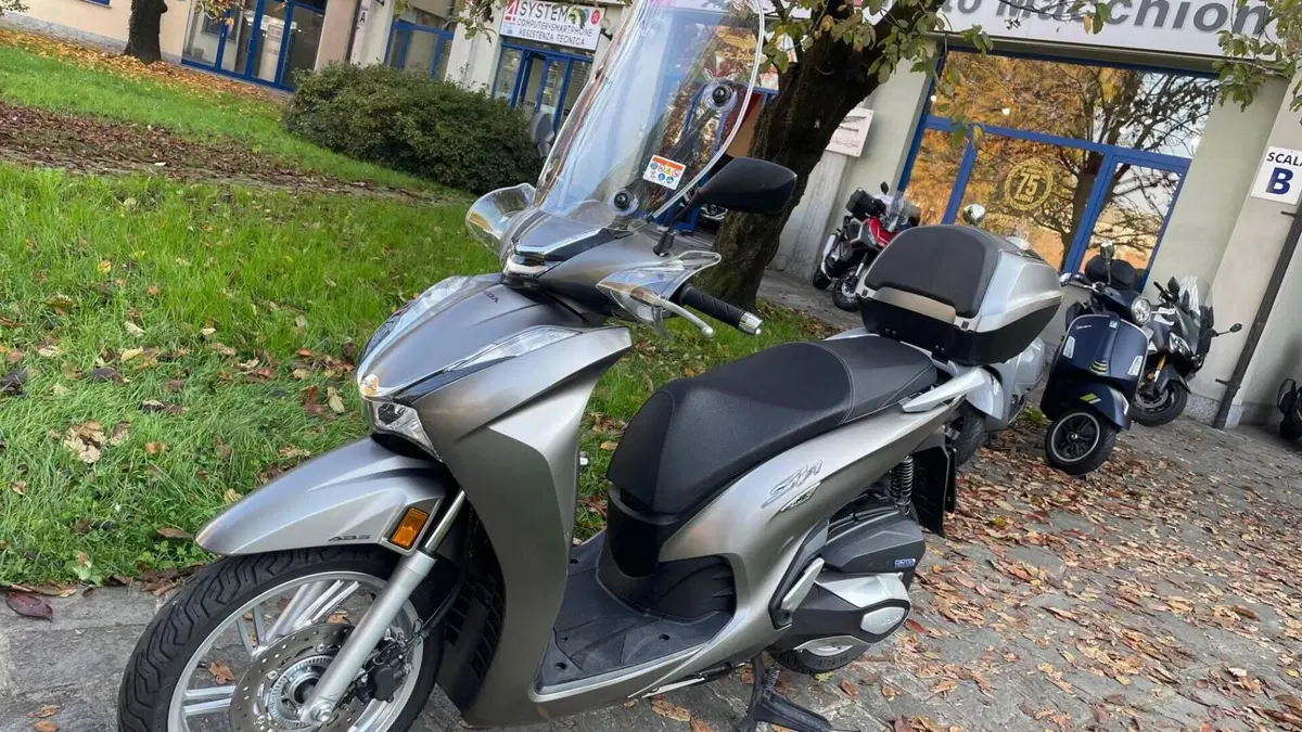 Honda SH 350 (2021 - 24)  (2)