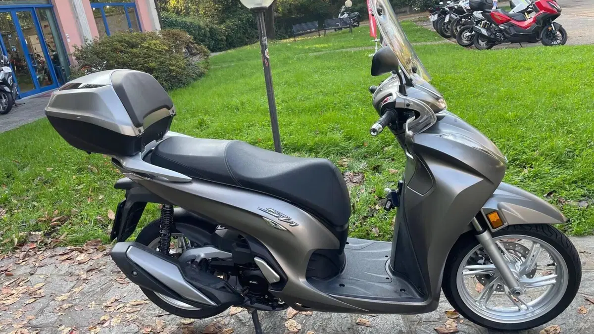 Honda SH 350 (2021 - 24)  (5)