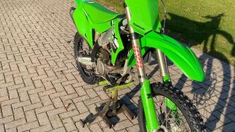 Kawasaki KX 250 F (2023) usata