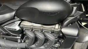 Triumph Rocket 3 R (2021 - 24)  (3)