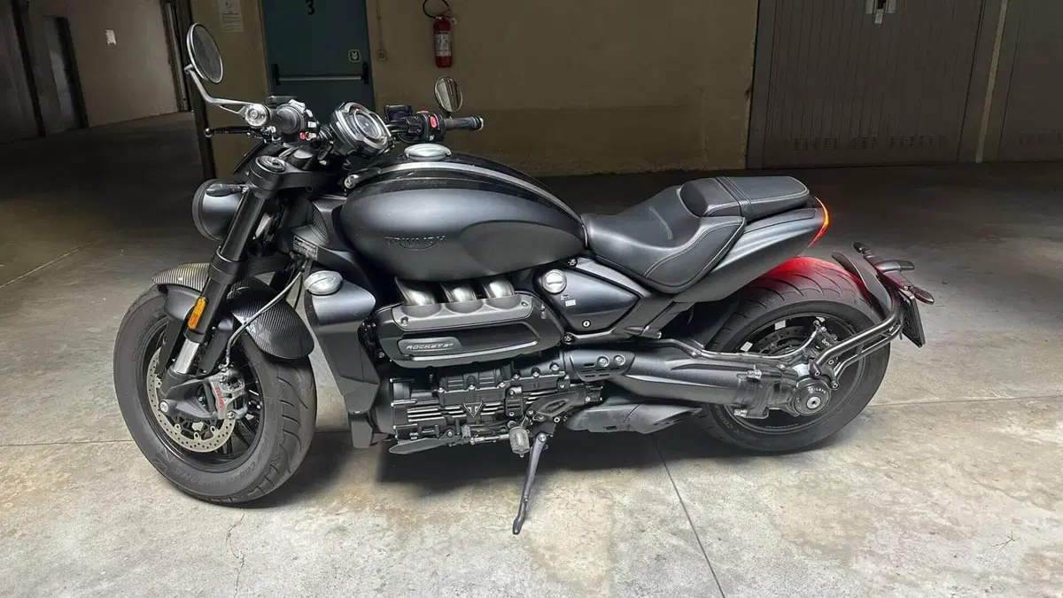 Triumph Rocket 3 R (2021 - 24)  (9)