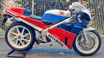 Honda Vfr 750 R    RC30 epoca