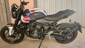 Triumph Trident 660 Triple Tribute Edition (2024) 